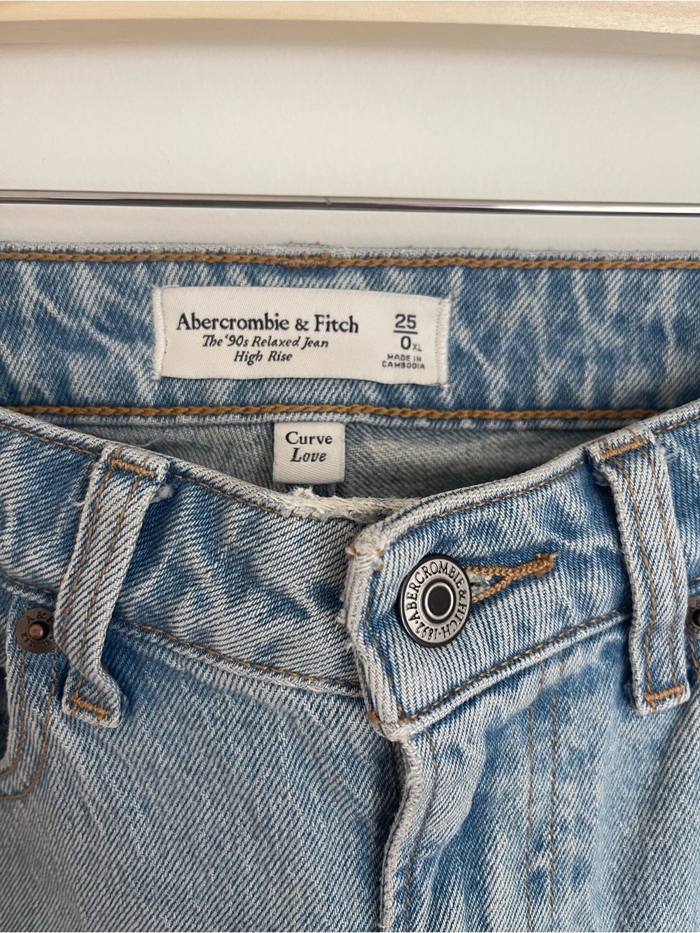 Abercrombie curve love 90’s relaxed Jean